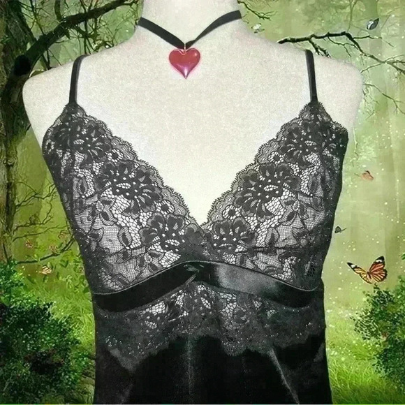 Y2k 90s Secret Treasures Black Lace Tank top - Picture 2 of 8